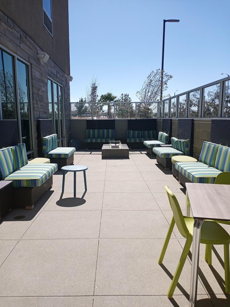 Home2 Suites By Hilton Palmdale Exterior photo